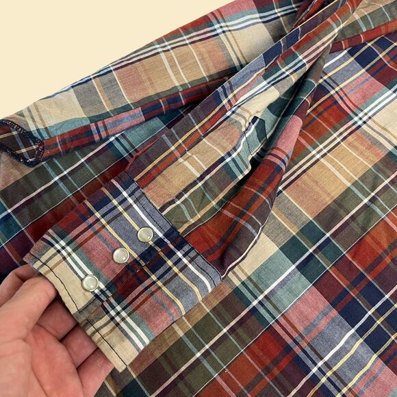 90s Wrangler western shirt, vintage 15.5-34 burgundy plaid pearl snap top - Picture 5 of 6